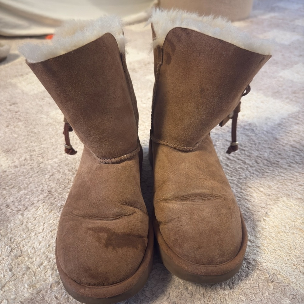 UGG Maia Chestnut Boots size 6